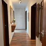 Haus Aktiv شقة *